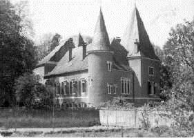 side view chateau