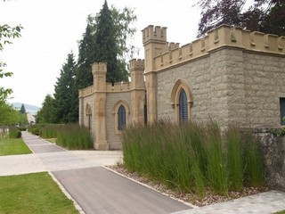 chateau gate-entrance